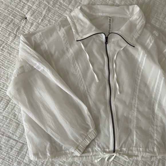 ALO Yoga Stitch Jacket Semi-Sheer in White Size L - Picture 10 of 14